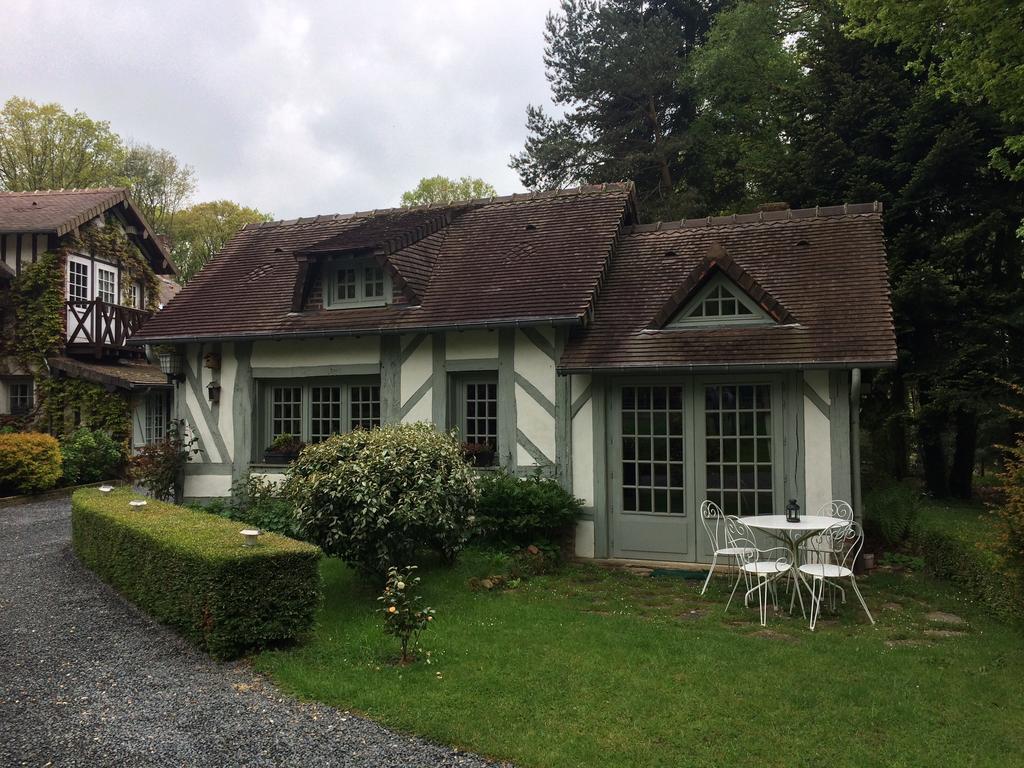 Domaine Du Vertbois La Haye-du-Theil Exterior photo